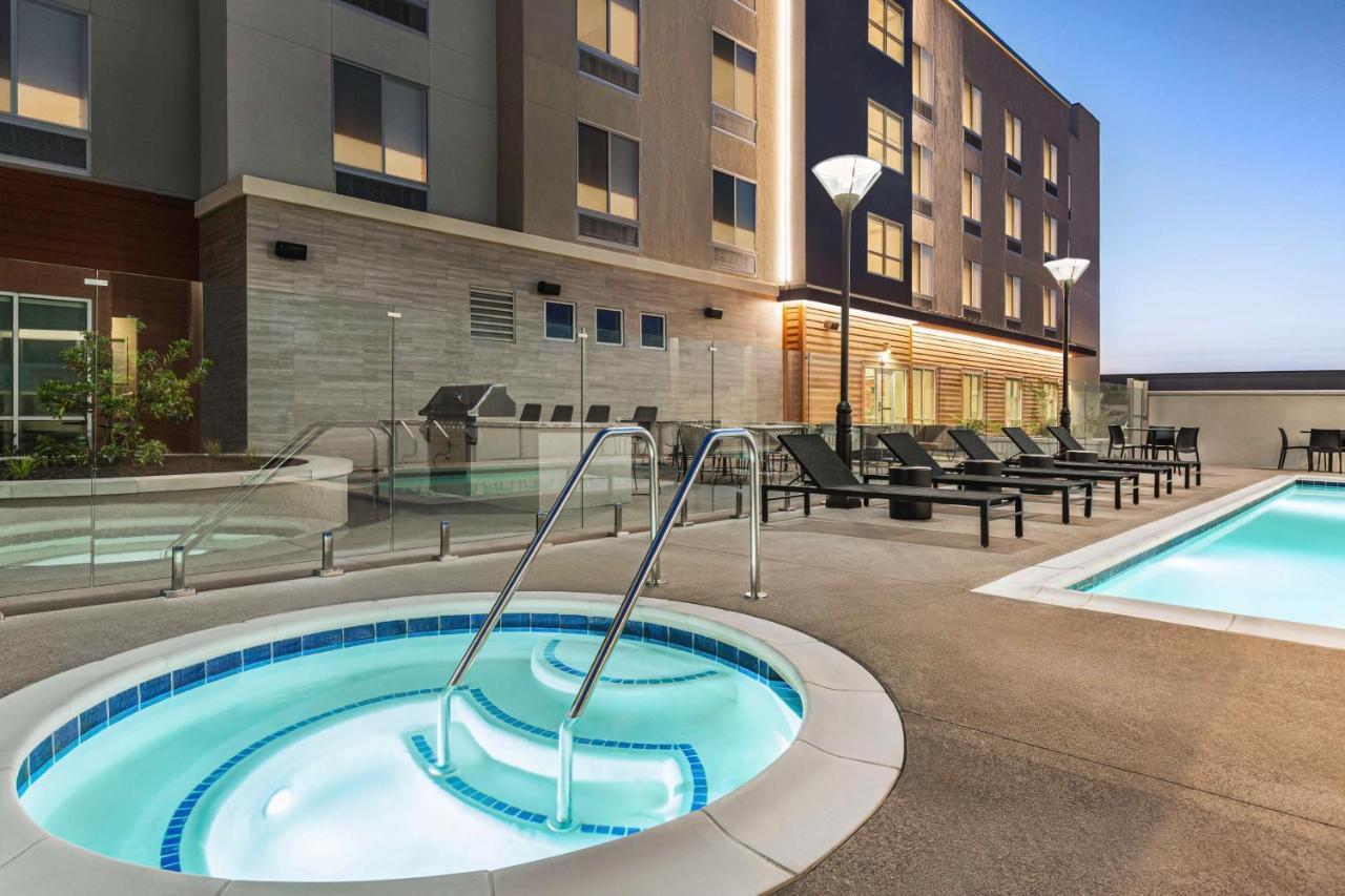Hampton Inn Stockton, Ca Bagian luar foto