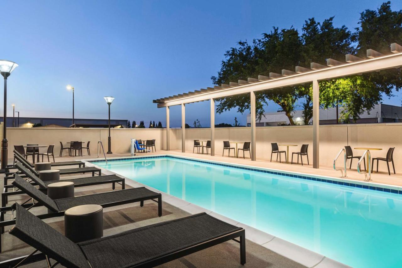 Hampton Inn Stockton, Ca Bagian luar foto