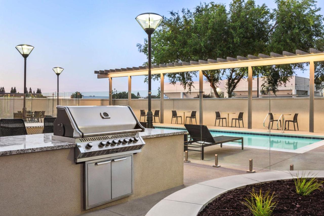 Hampton Inn Stockton, Ca Bagian luar foto